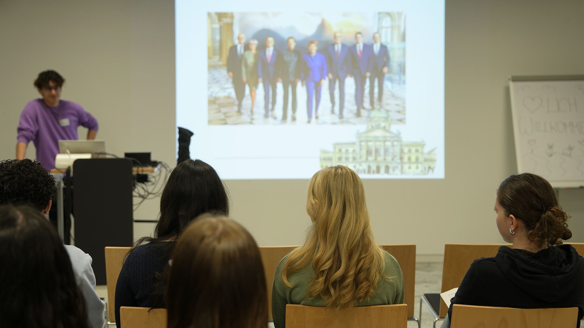 L'apprendista presenta qualcosa all'assaggiatore